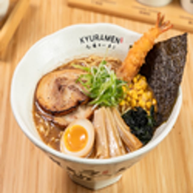 #3. Mega Ramen (霸王海陆拉面).